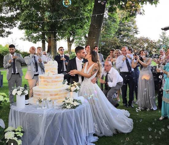 Farumi Party Service - Wedding Cake
