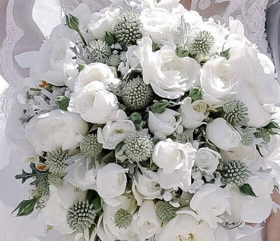 bouquet bianco e malva