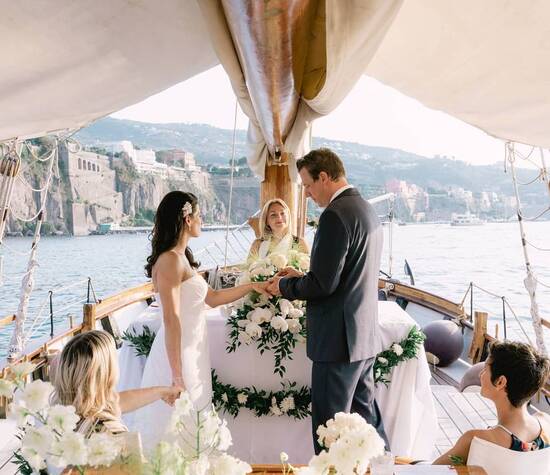 A MAGICAL WEDDING  CELEBRATED ON AN ANCIENT SAILING BOAT