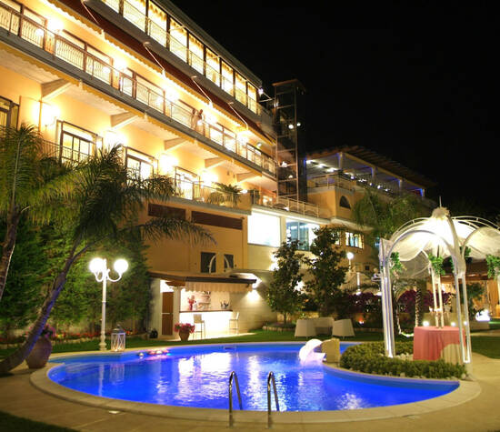 Paradiso Resort