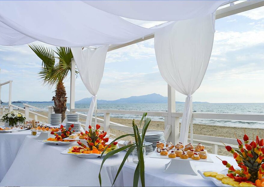 Papel Beach Club, una location davvero unica, al confine tra mare e lago per le vostre nozze!