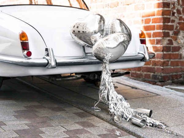 Addobbi Matrimonio Kit auto da sposa argento: palloncini a forma di cuore, ghirlanda e lattine